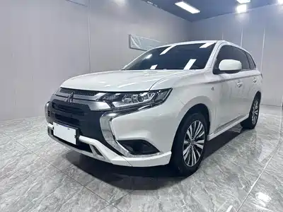 Mitsubishi Outlander 2022