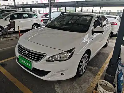 Peugeot 408 2016