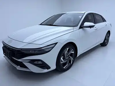 Hyundai Elantra 2023
