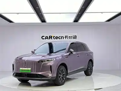 Hongqi HS6 PHEV 2026