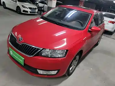 Škoda Rapid Spaceback 2015