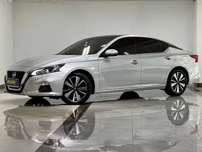 Nissan Teana 2022