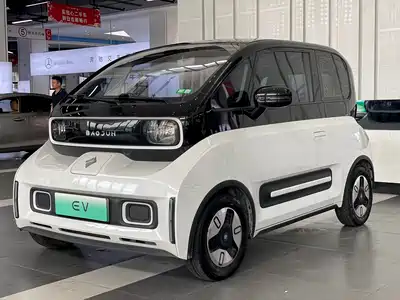Baojun E300 2021