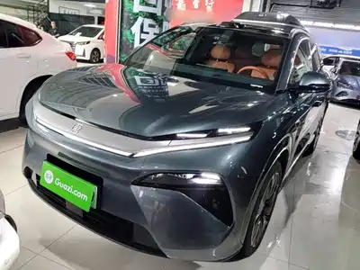 BYD Tang L 2025