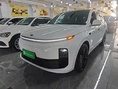 Li Auto L6 2025