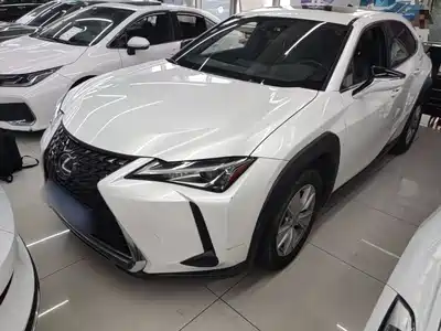 Lexus UX 2021