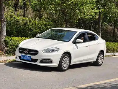 Fiat Viaggio 2015