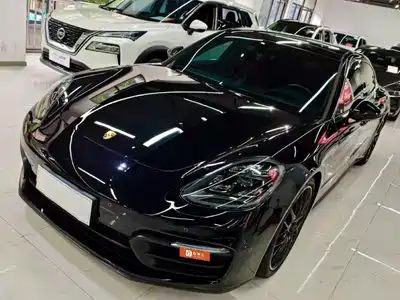 Porsche Panamera 2023