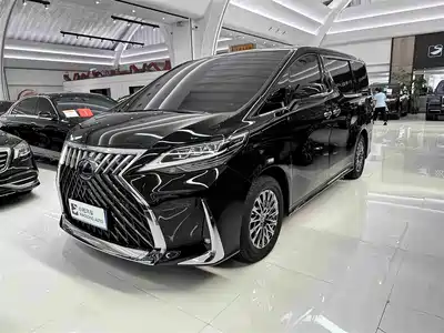 Lexus LM 2022