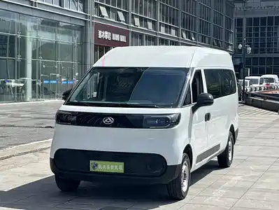 SAIC Maxus Dana V1 2025