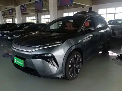 BYD Tang L 2025