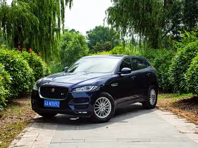 Jaguar F-PACE 2017