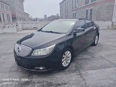 Buick LaCrosse 2011