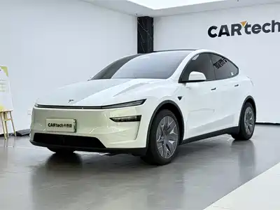 Tesla Model Y L 2026