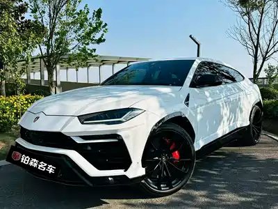 Lamborghini Urus 2021