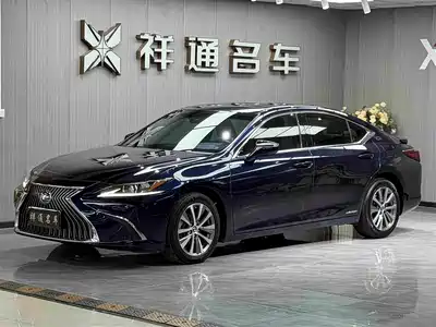 Lexus ES 2021