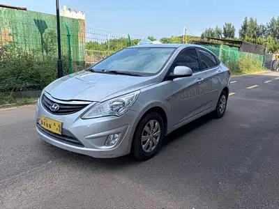 Hyundai Verna 2011