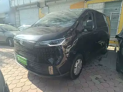 SAIC Maxus Xintu V70 2024