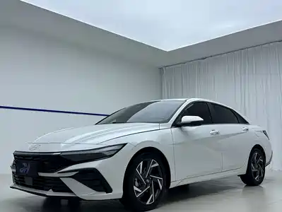 Hyundai Elantra 2023