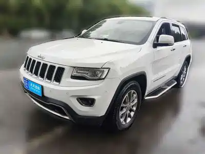 Jeep Grand Cherokee (Import) 2015