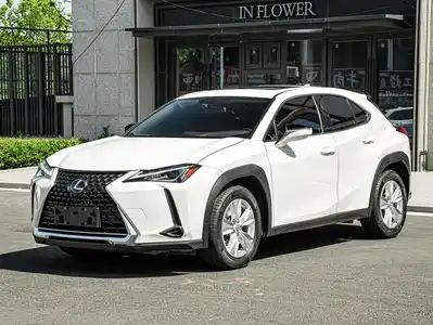 Lexus UX 2021