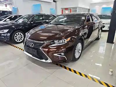 Lexus ES 2016