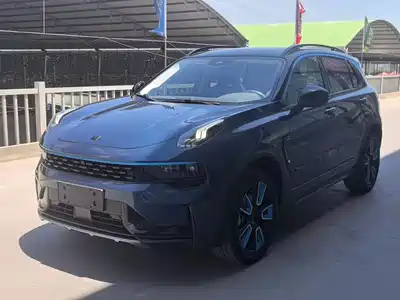 Lynk & Co 01 2022