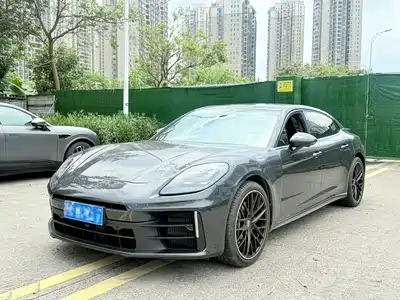 Porsche Panamera 2025