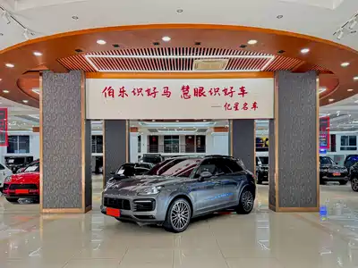 Porsche Cayenne 2022