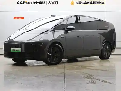 Li Auto MEGA 2025