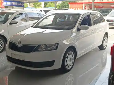 Škoda Rapid Spaceback 2016