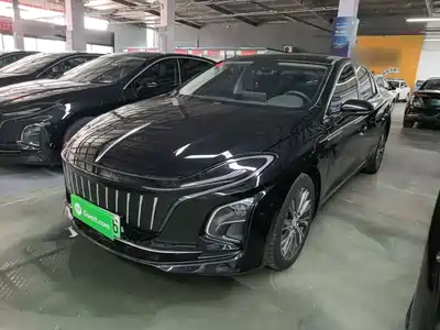 Hongqi E-QM5 2022