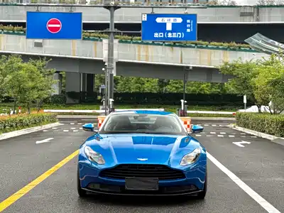 Aston Martin DB11 2020