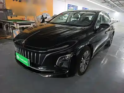 Hongqi E-QM5 2022