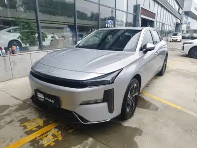 Geely Galaxy L6 2025