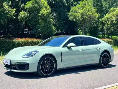 Porsche Panamera 2024