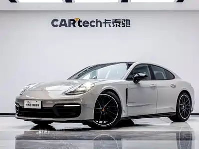 Porsche Panamera 2022