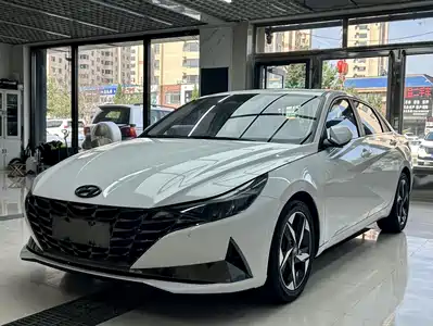 Hyundai Elantra 2022