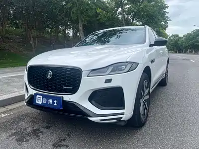 Jaguar F-PACE 2024