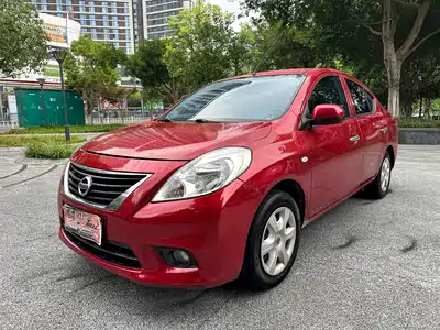 Nissan Sunny 2012