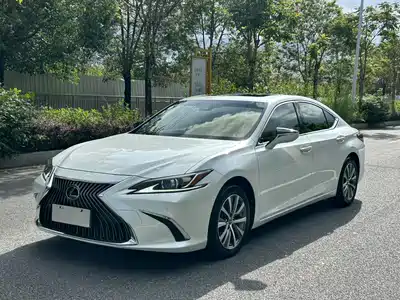 Lexus ES 2021