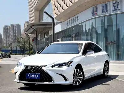 Lexus ES 2024