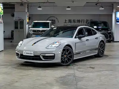 Porsche Panamera 2023