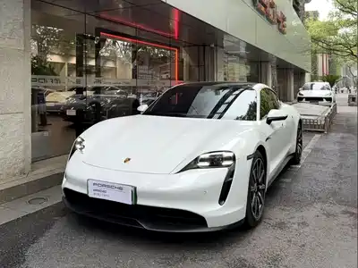 Porsche Taycan 2023