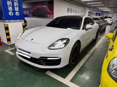 Porsche Panamera 2022
