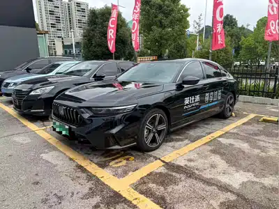 Honda Inspire Hybrid 2025