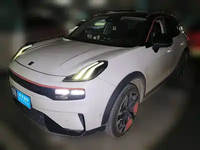 Lynk & Co 06 2023