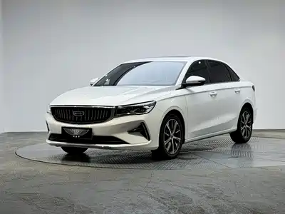 Geely Emgrand 2022