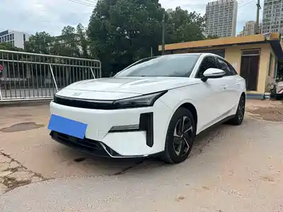 Geely Galaxy L6 2024
