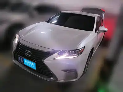 Lexus ES 2017